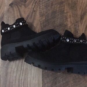 Steve Madden Ankle Black Suede size 13 boots